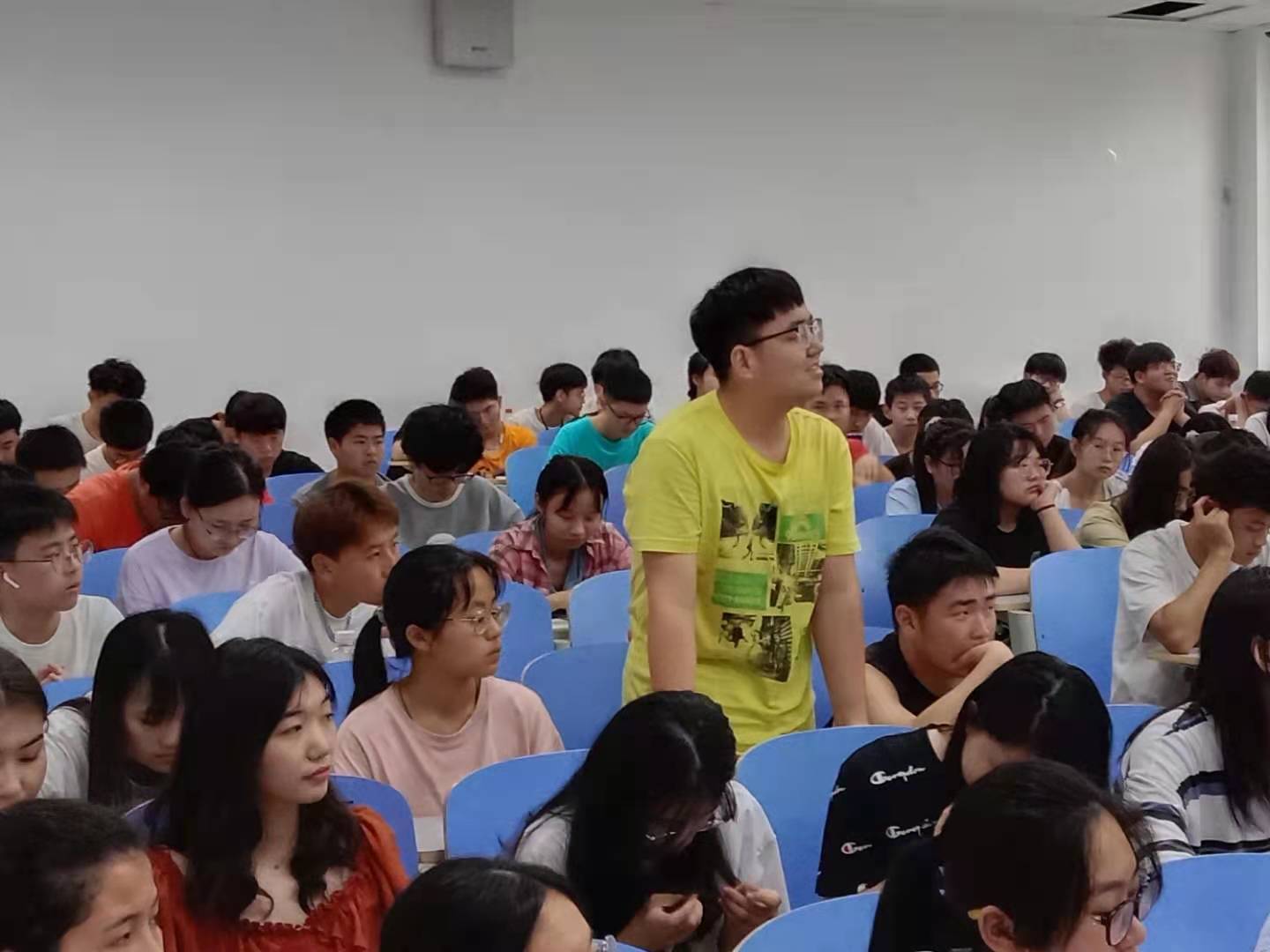 说明: C:\Users\ADMINI~1\AppData\Local\Temp\WeChat Files\fa1e11a6855aa97740425fba7d1c1bf.jpg